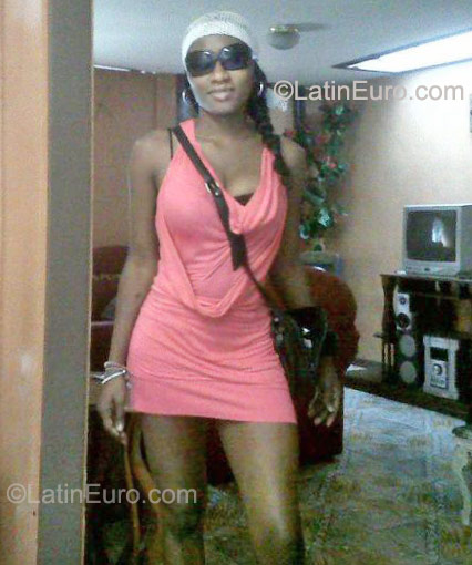 Date this voluptuous Colombia girl Erika from Cali CO9136