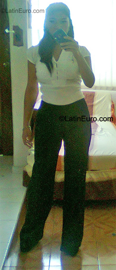Date this voluptuous Mexico girl Ariana from Puebla MX592