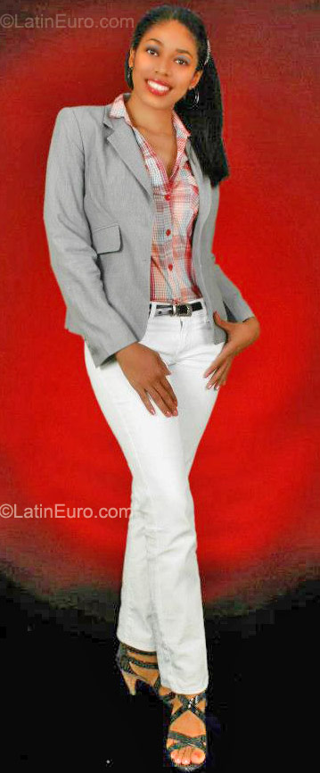 Date this beautiful Honduras girl Cindy from Tegucigalpa HN560