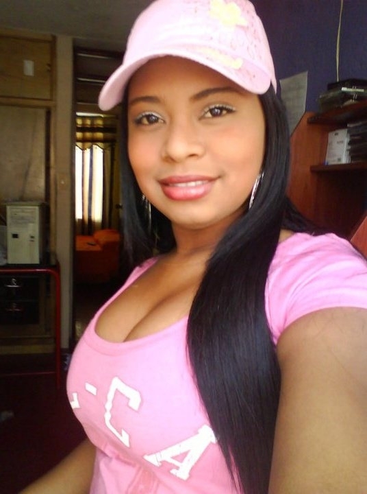 Date this pretty Colombia girl Johana from Manizales CO9227