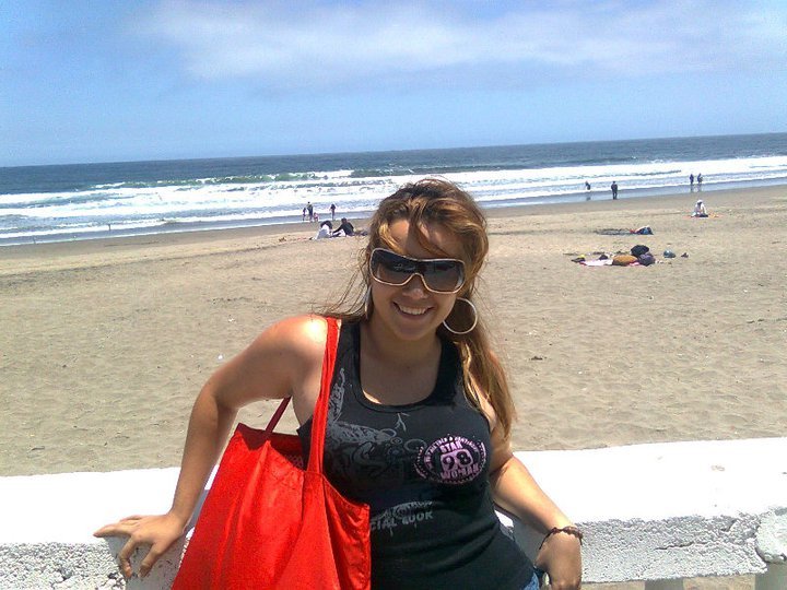 Date this tall Colombia girl Caro from Bogota CO9238