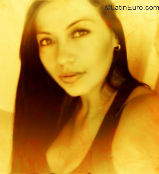 Date this hot Colombia girl Diana from cali CO9243