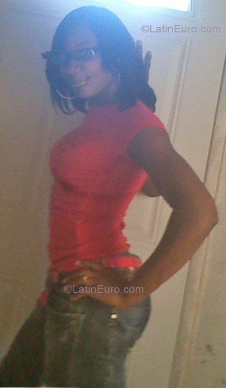 Date this athletic Jamaica girl Shanay-nay22 from Portmore JM423