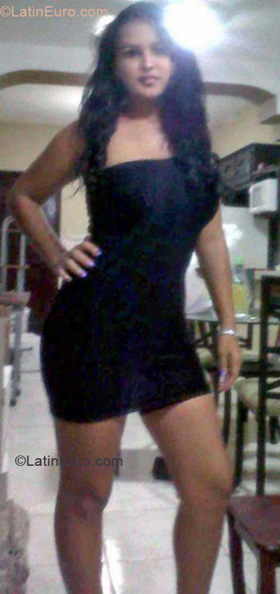 Date this foxy Honduras girl Dalila from San Pedro Sula HN1378