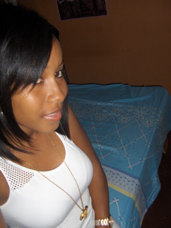 Date this lovely Dominican Republic girl Danerii from Santo Domingo DO10342