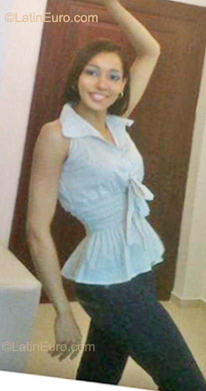 Date this happy Dominican Republic girl Mar from Santiago DO10365