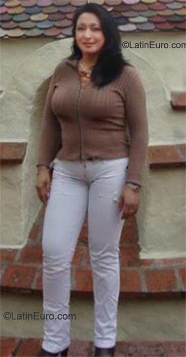 Date this cute Colombia girl Maria unicer from Bogota CO9357