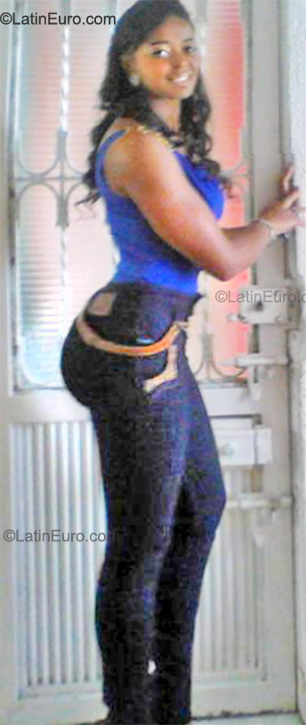 Date this charming Colombia girl Claudia from Bogota CO9360