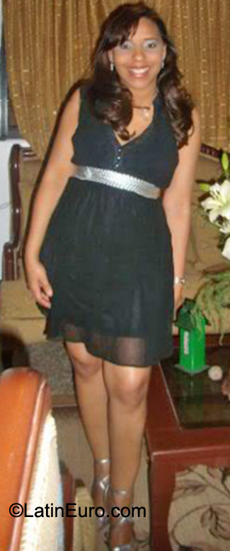 Date this charming Dominican Republic girl Mily from Santo Domingo DO10394