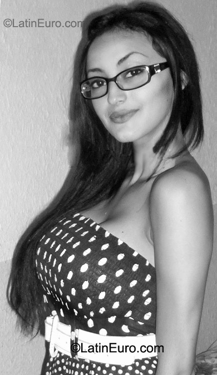 Date this hot Costa Rica girl Aurelia from San Jose CR177