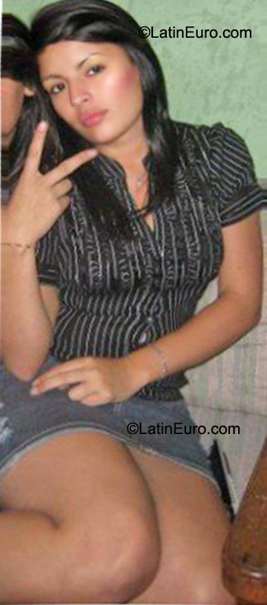 Date this sultry Colombia girl Johana from Manizales CO9408
