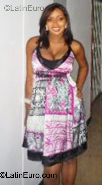 Date this good-looking Colombia girl Marianne from Pereira CO9427
