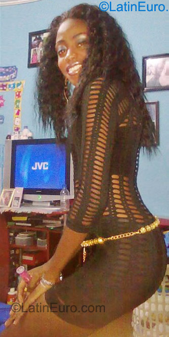 Date this sultry Jamaica girl Kerry from Kingston JM440