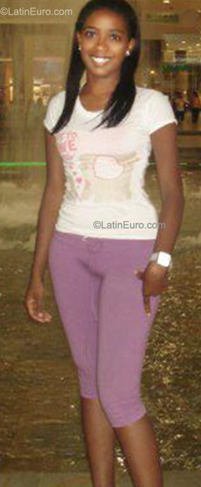 Date this beautiful Colombia girl Susana from Cali CO9465