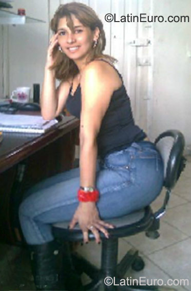 Date this georgeous Colombia girl Luna from Medellin CO9494