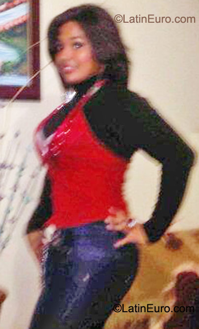 Date this exotic Dominican Republic girl Carolina from Santo Domingo DO10486