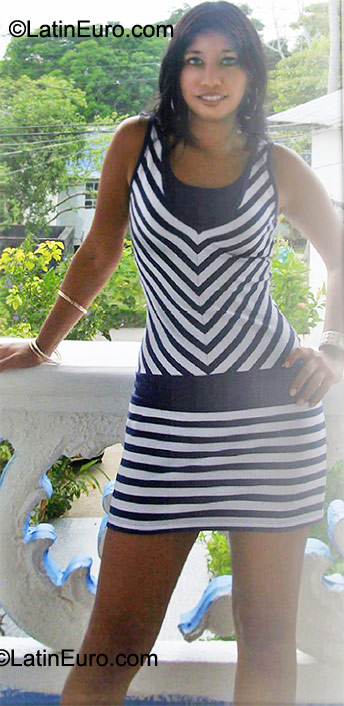 Date this beautiful Colombia girl Diana from Bucaramanga CO9499