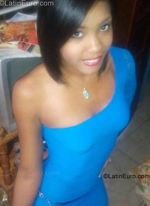 Date this hot Dominican Republic girl Yohanna massiel from Santo Domingo DO10508
