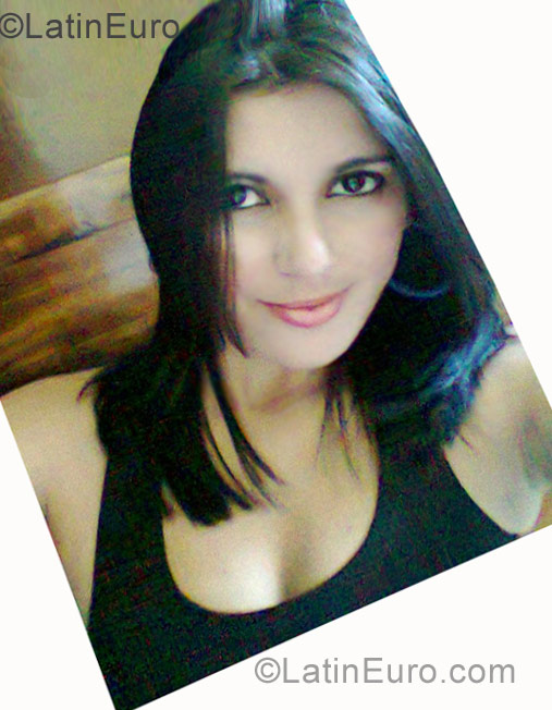 Date this hard body Brazil girl Aline Roberta from Manaus BR6379
