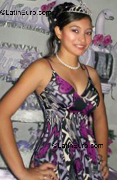 Date this delightful Panama girl Yri from Panama City PA261