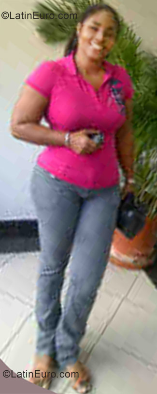 Date this charming Dominican Republic girl Yovanka from San Cristobal DO10563
