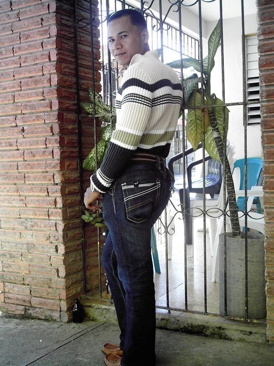 Date this georgeous Dominican Republic man Elpequenogigant from Santiago, Rep. Dom. DO10572