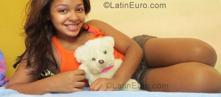 Date this delightful Brazil girl Angela from Manaus BR6546