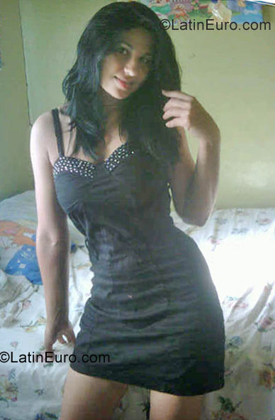 Date this lovely Honduras girl Dinorita from Santa Barbara HN639