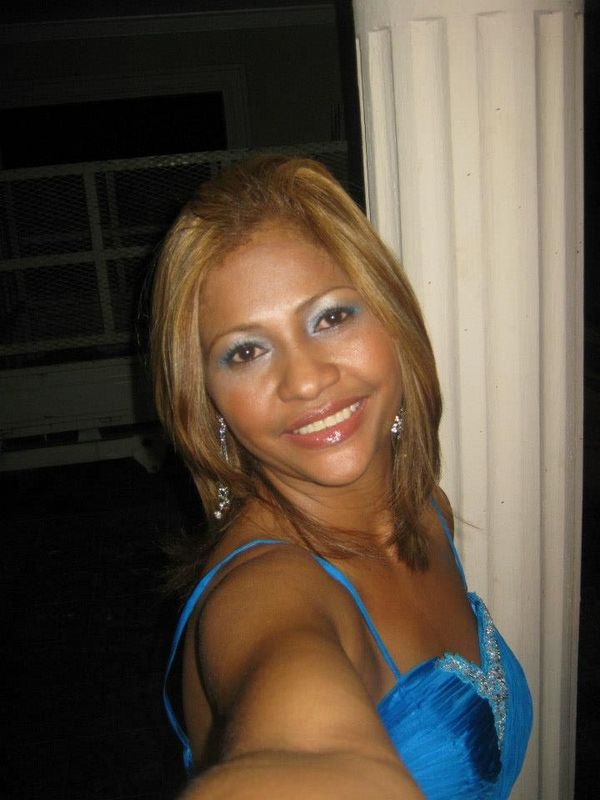 Date this stunning Dominican Republic girl Rosa from Santo Domingo DO10664