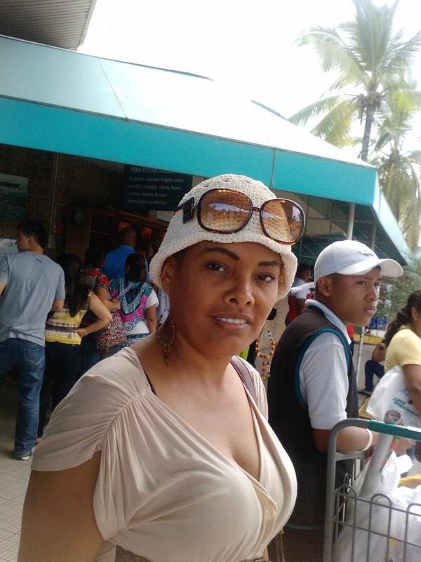 Date this nice looking Panama girl Lorena from Panama PA265