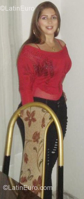 Date this funny Colombia girl Jhoanna from Cali CO9841