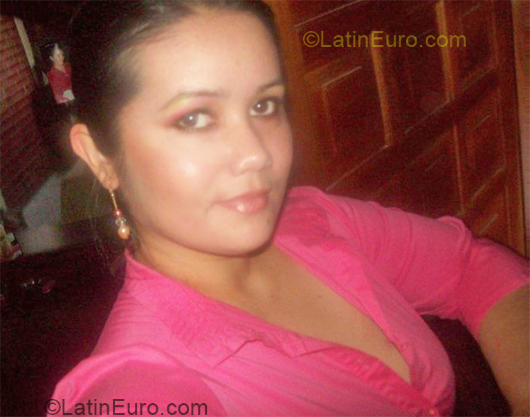 Date this beautiful Honduras girl Thania from Tegucigalpa HN643