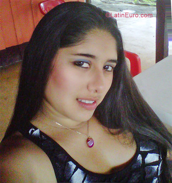 Date this good-looking Colombia girl Liseth from Florencia CO9877
