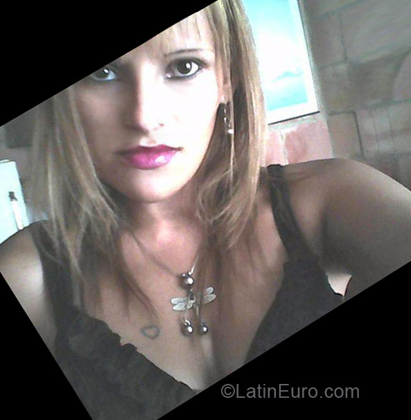 Date this good-looking Colombia girl JOHANNAB from Bogota CO9884