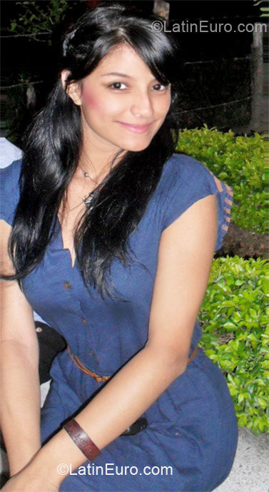 Date this athletic Colombia girl Johana from Cali CO9919