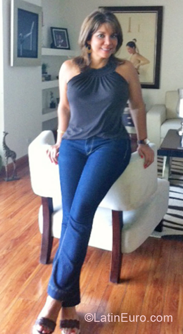 Date this stunning Panama girl Lorena from Panama City PA381