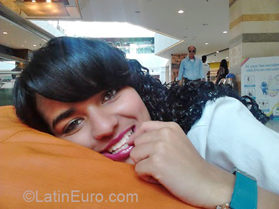 Date this charming Colombia girl Fher from Medellin CO9991