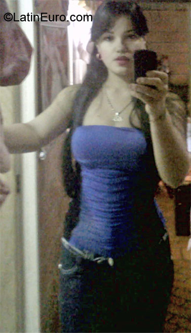 Date this athletic Colombia girl Karen from Cucuta CO10031