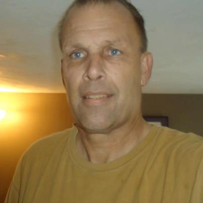 Date this georgeous United States man Bignpantswhite1 from Boston US12800