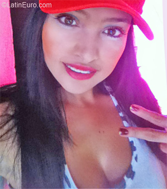 Date this sultry Colombia girl Maria from Medellin CO10093