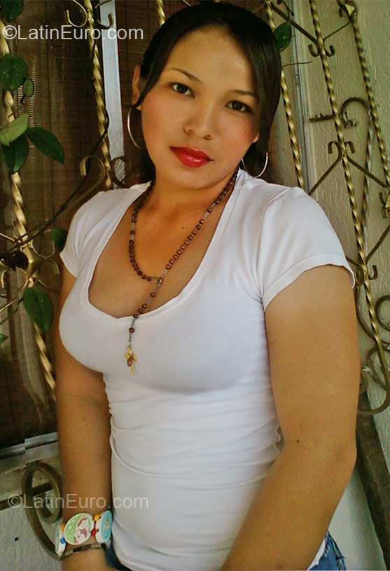 Date this delightful Colombia girl Ana Milena from Armenia CO10101