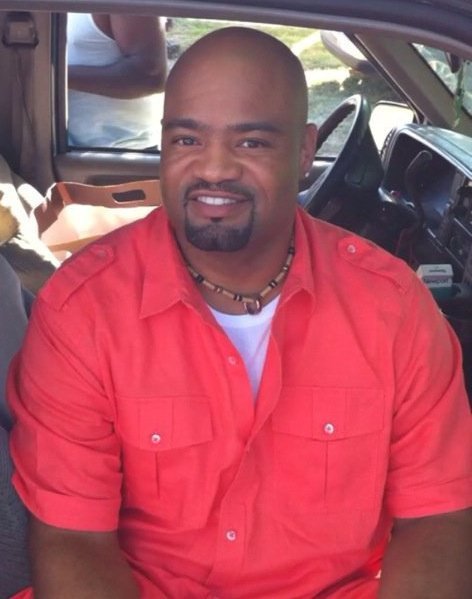 Date this pretty United States man Ira from Chicago US12828