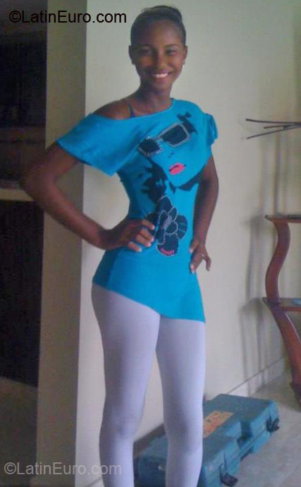Date this charming Dominican Republic girl Jackie from Santiago DO18827