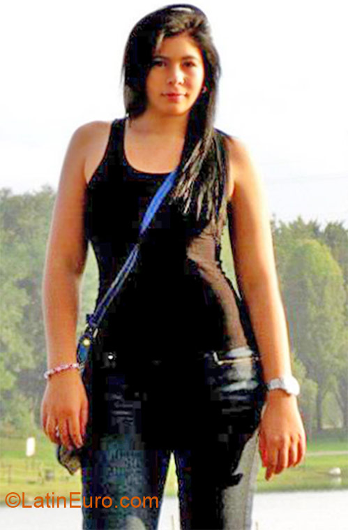 Date this gorgeous Colombia girl Jessica from Bogota CO10126