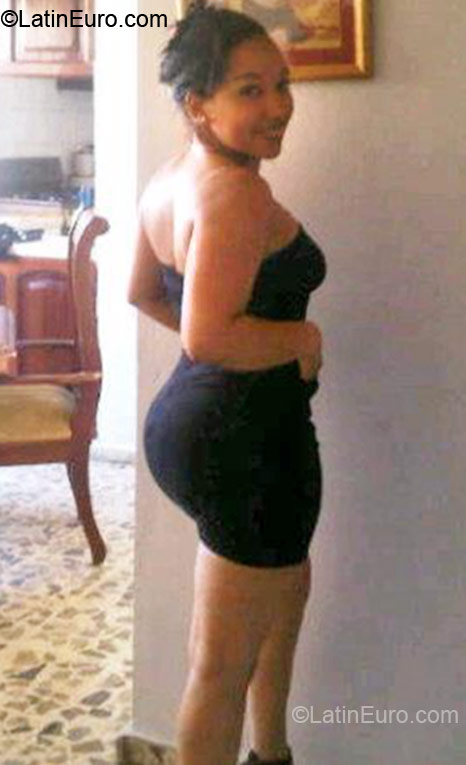 Date this fun Dominican Republic girl Julia from San Francisco De Macoris DO11007