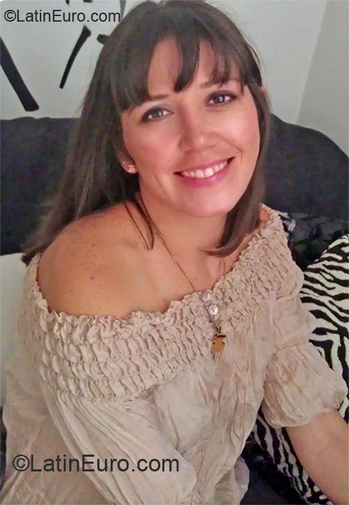 Date this delightful Colombia girl Lina from Bogota CO10160