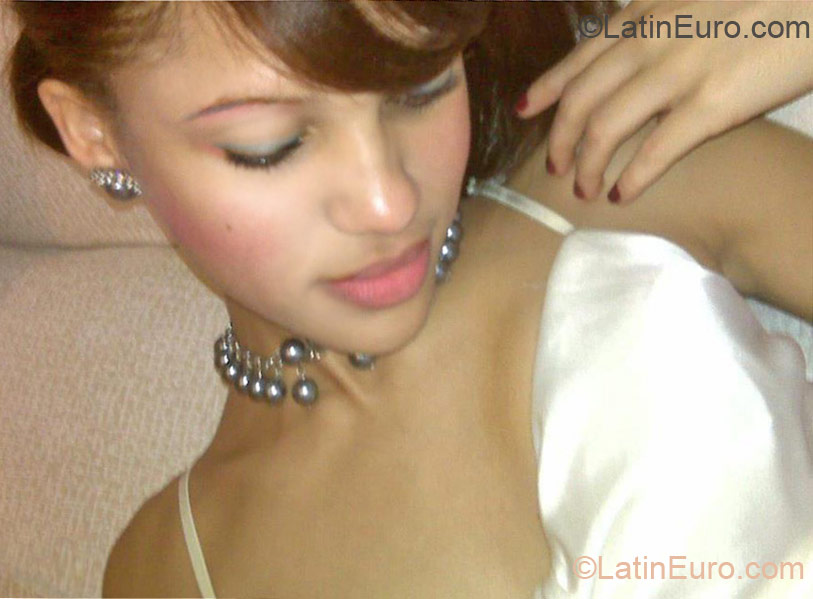 Date this fun Dominican Republic girl Jade from  DO11024