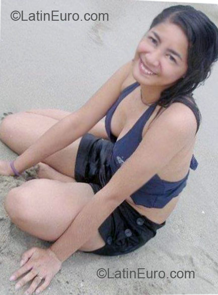 Date this gorgeous Philippines girl Shymi from Las Pinas City PH460