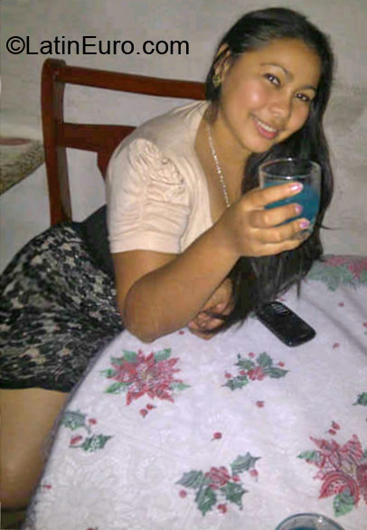 Date this lovely Honduras girl Melissa from Tegusigalpa HN658