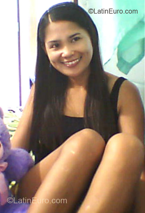 Date this nice looking Philippines girl Sam from Cebu PH461